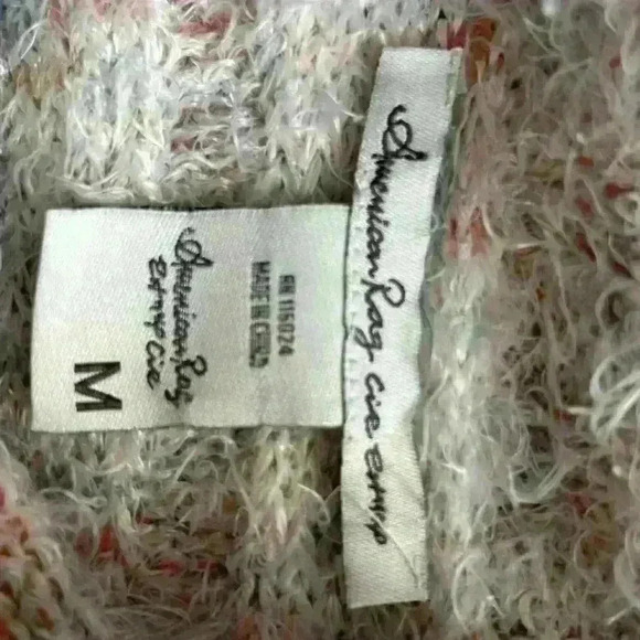 American rag sweater, soft and fuzzy, multicolor threads - Picture 4 of 4